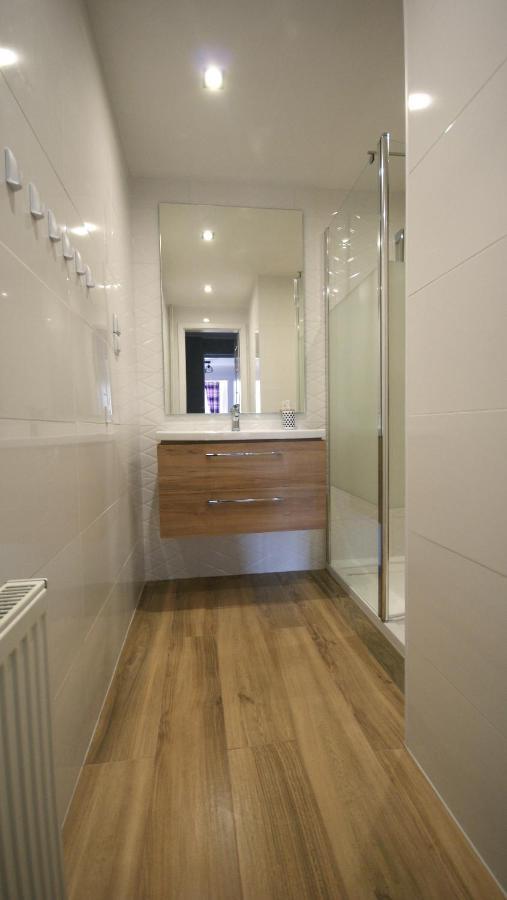 Apartament Osemka シクラルスカ・ポレンバ エクステリア 写真